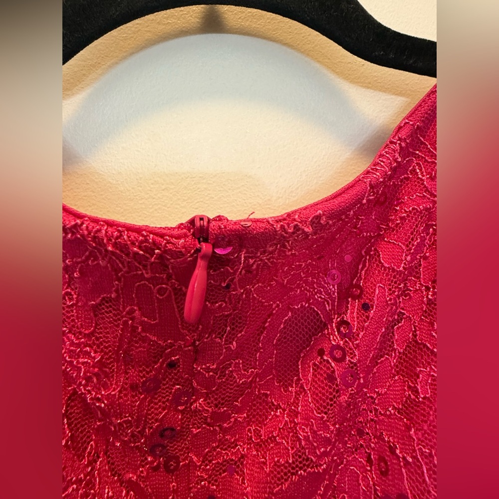 NWT Candalite Fuchsia Lace Sequence Gown - Size M - Picture 9 of 16